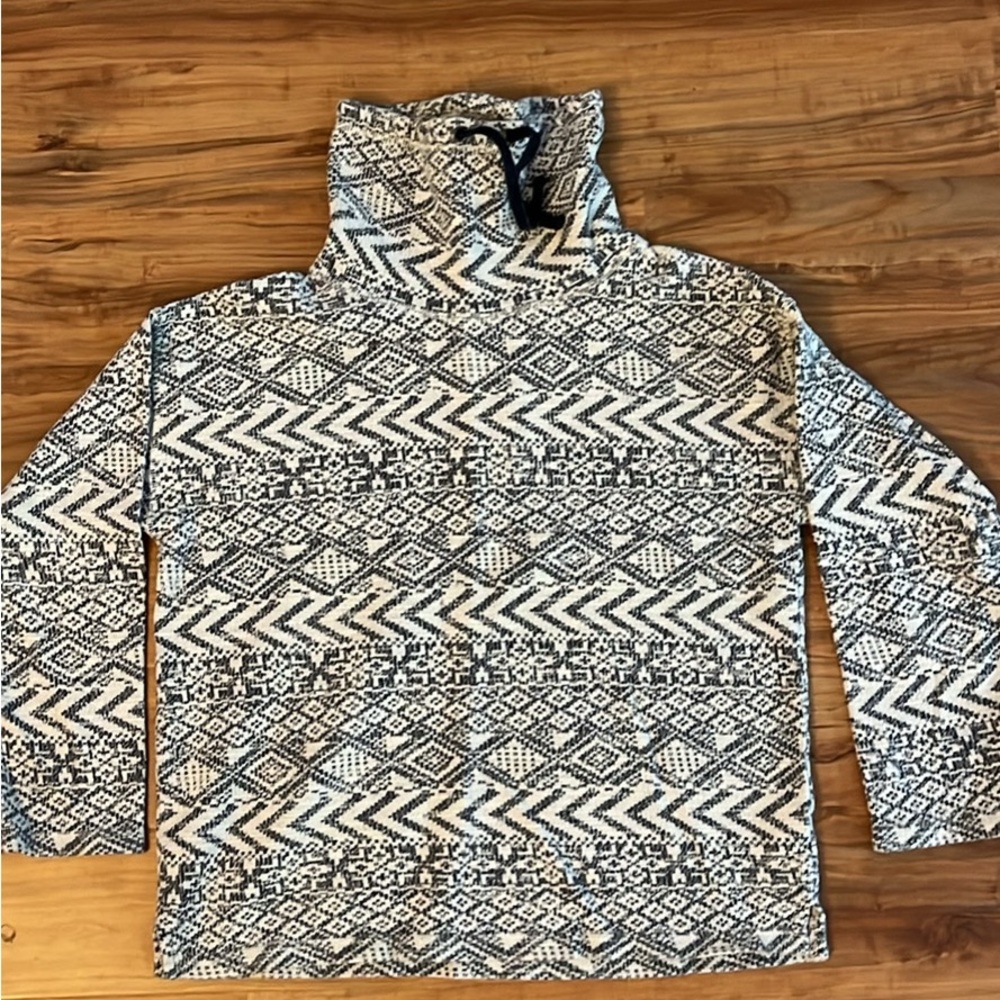 Chaps Blue & White Geometric Turtleneck Sweater